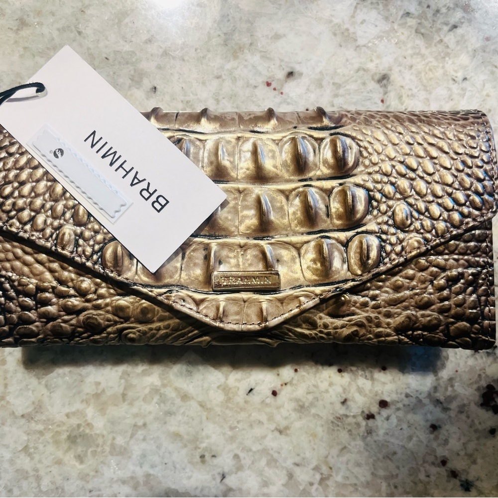 Brahmin wallet NWT